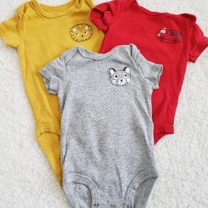 🟣bogo - 3 pack Carter's onesies